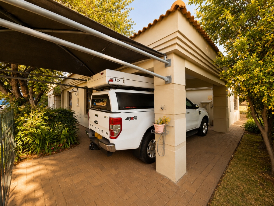 3 Bedroom Property for Sale in WestLake Country Safari Estate North West